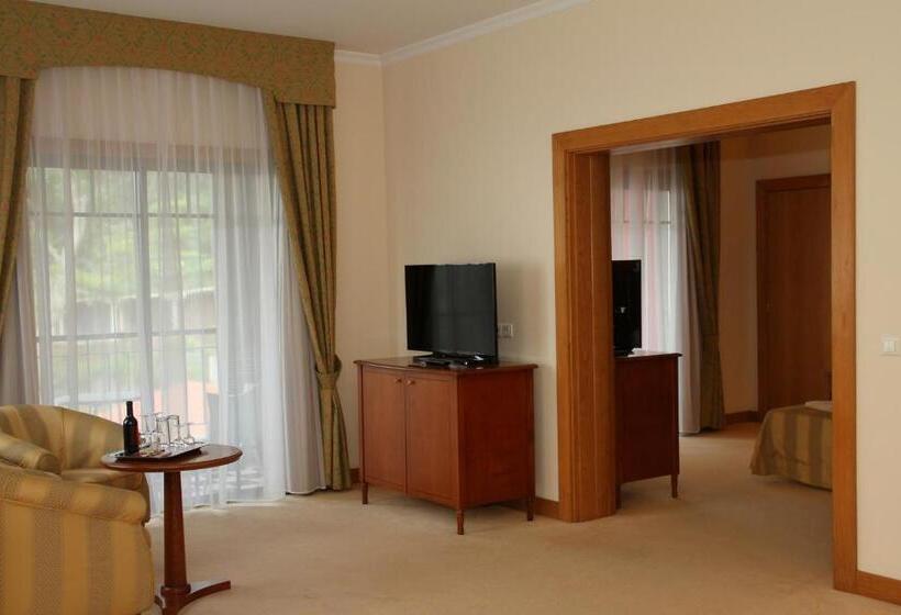 جناح, Quinta Do Monte