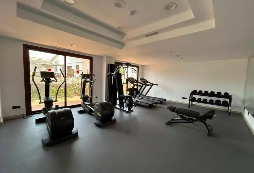 اتاق خانوادگی, Gran Hotel Costa del Sol