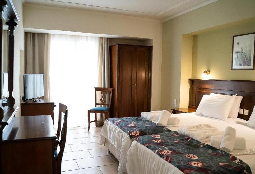 חדר סטנדרט, Antoniadis