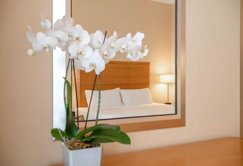 اتاق استاندارد سه نفره, Room Mate Collection Mia, Rome Colosseum