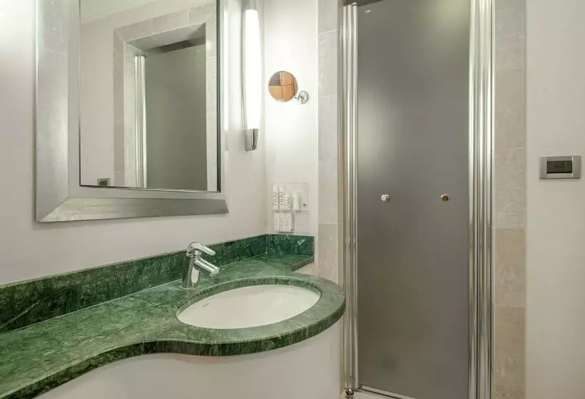 اتاق کلاسیک, Room Mate Collection Mia, Rome Colosseum
