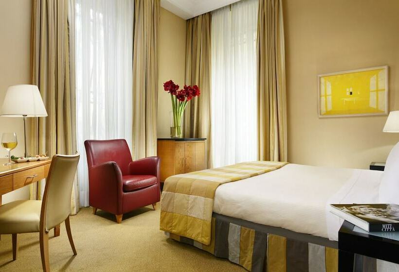 Camera Classica, Capo D´africa – Colosseo