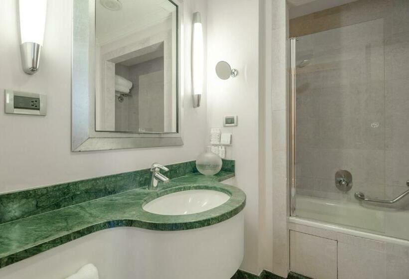 Camera Premium, Capo D´africa – Colosseo