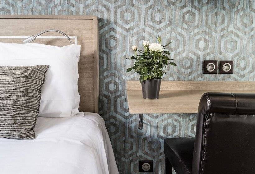 スタンダードトリプルルーム, Chabrol Opera