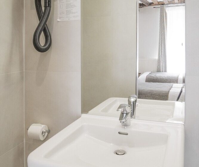 スタンダードトリプルルーム, Chabrol Opera