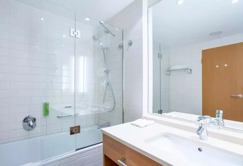 Standard Kolmen Hengen Huone, Hi Hotel International Hamburg