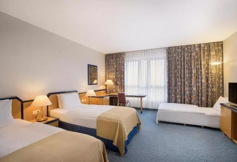 Standard Kolmen Hengen Huone, Hi Hotel International Hamburg