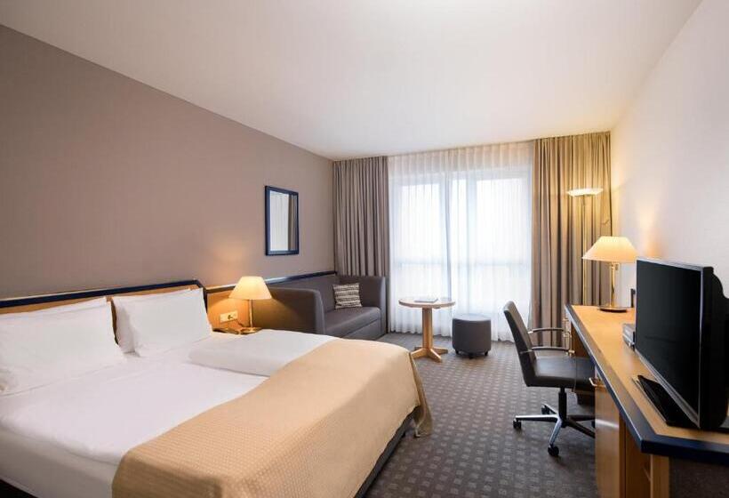 带特大床的标准间, Hi Hotel International Hamburg