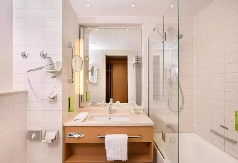 Standard-huone, Hi Hotel International Hamburg