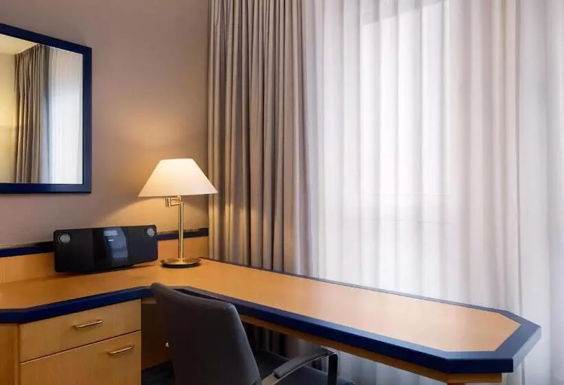 Standard-huone, Hi Hotel International Hamburg