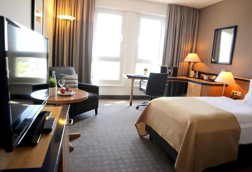 高级寓所标准房间, Hi Hotel International Hamburg