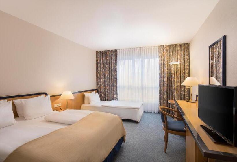 带特大床的标准间, Hi Hotel International Hamburg