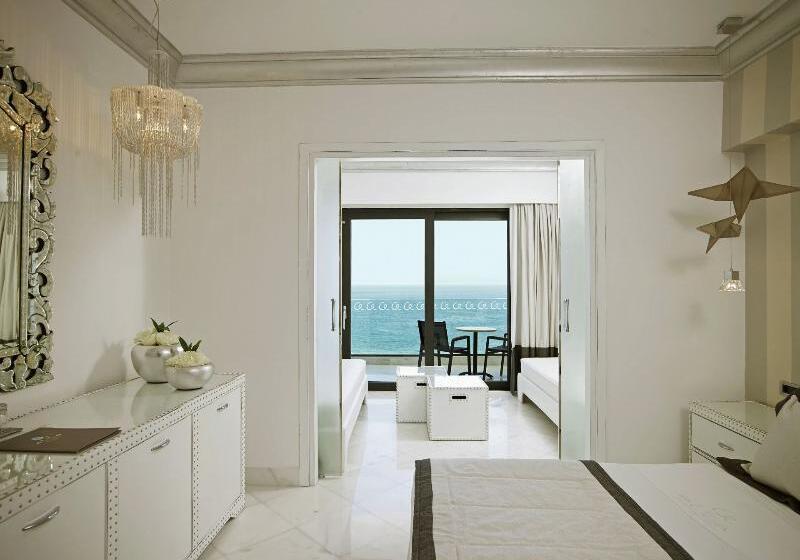 带特大床的标准间, Hi Hotel International Hamburg