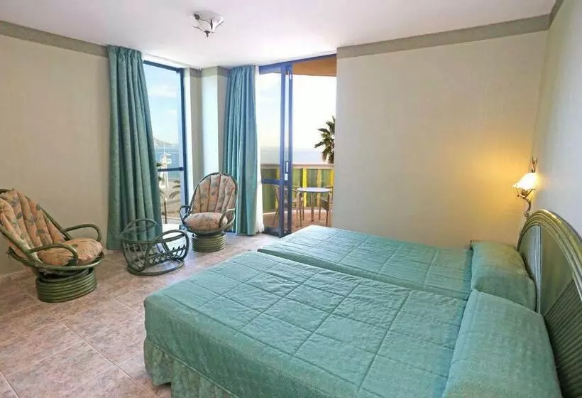 اتاق اساندارد با چشم‌انداز جانبی به دریا, Kaktus Hotel Kaktus Albir