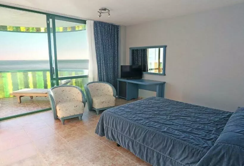 سوییت جونیور با چشم‌انداز دریا, Kaktus Hotel Kaktus Albir