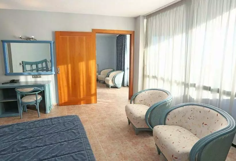 سوییت جونیور با چشم‌انداز دریا, Kaktus Hotel Kaktus Albir