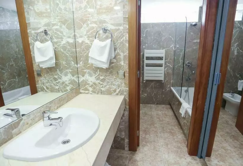 سوییت جونیور با چشم‌انداز دریا, Kaktus Hotel Kaktus Albir