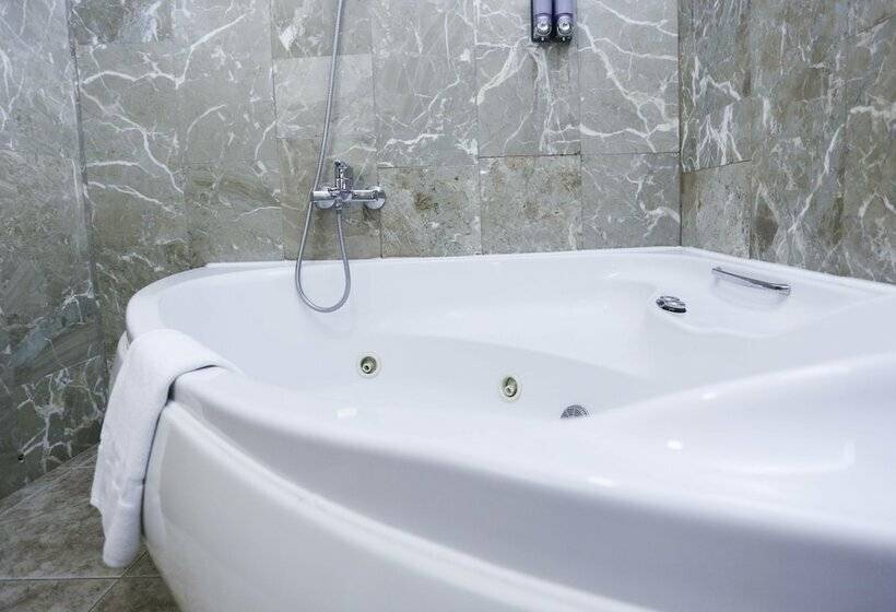 סוויטת ג'וניור נוף לים, Kaktus Hotel Kaktus Albir