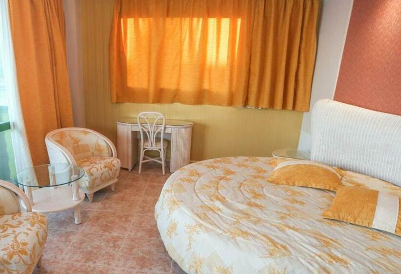 סוויטת ג'וניור דלוקס, Kaktus Hotel Kaktus Albir