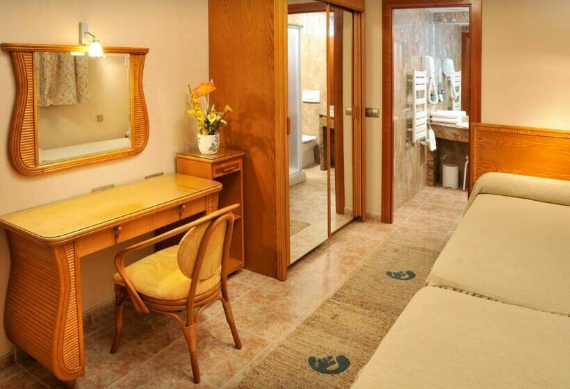 סוויטה דלוקס, Kaktus Hotel Kaktus Albir