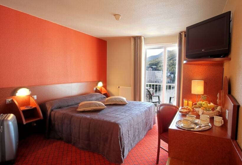 اتاق استاندارد, La Solitude