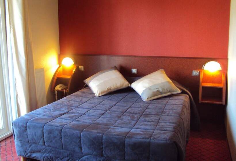 سوییت, La Solitude