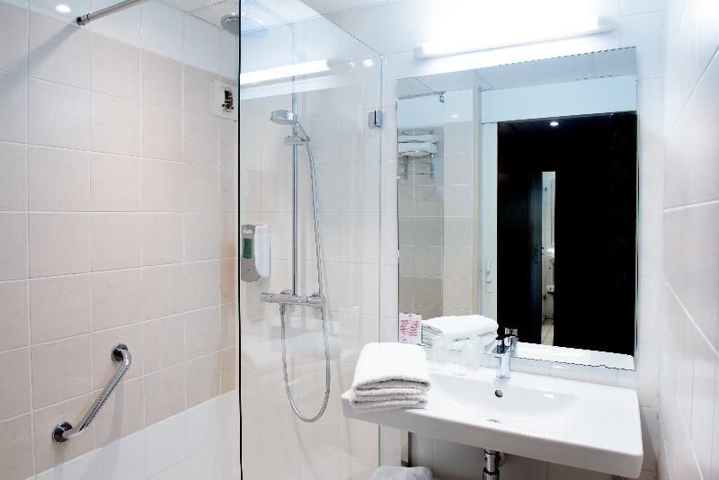 اتاق استاندارد یک نفره, La Solitude