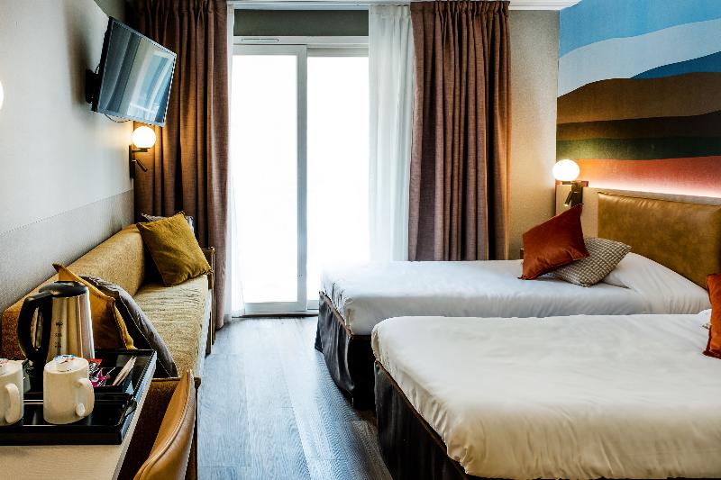 اتاق استاندارد, La Solitude