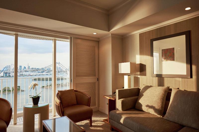 اتاق استاندارد چهار تخته, La Solitude