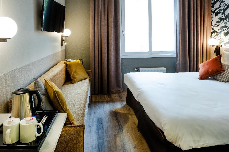 اتاق استاندارد, La Solitude