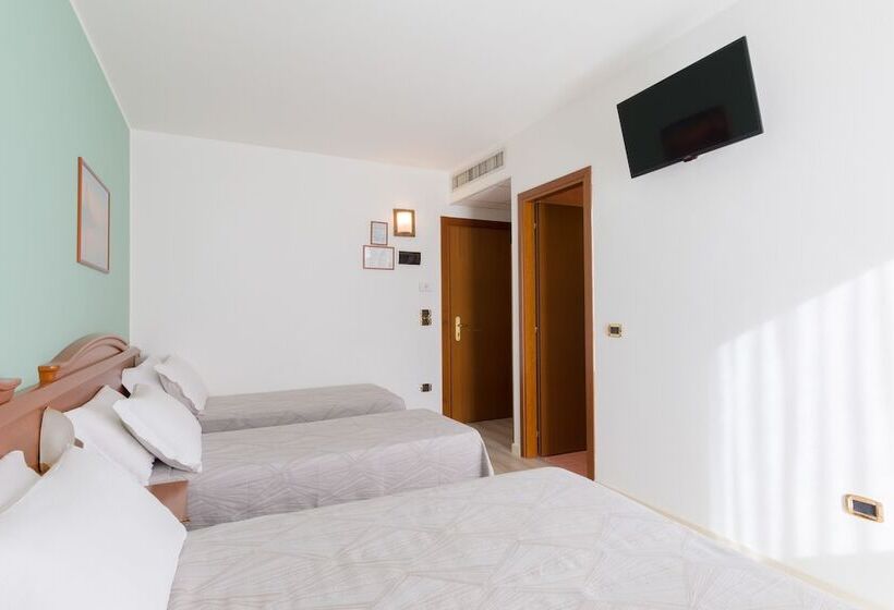 חדר סטנדרט לארבעה, Palladio