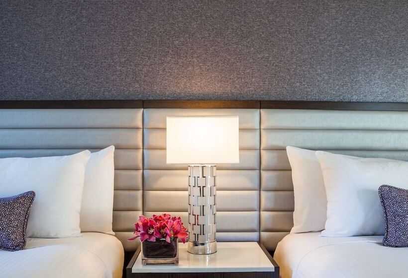 高级客房, Park Central