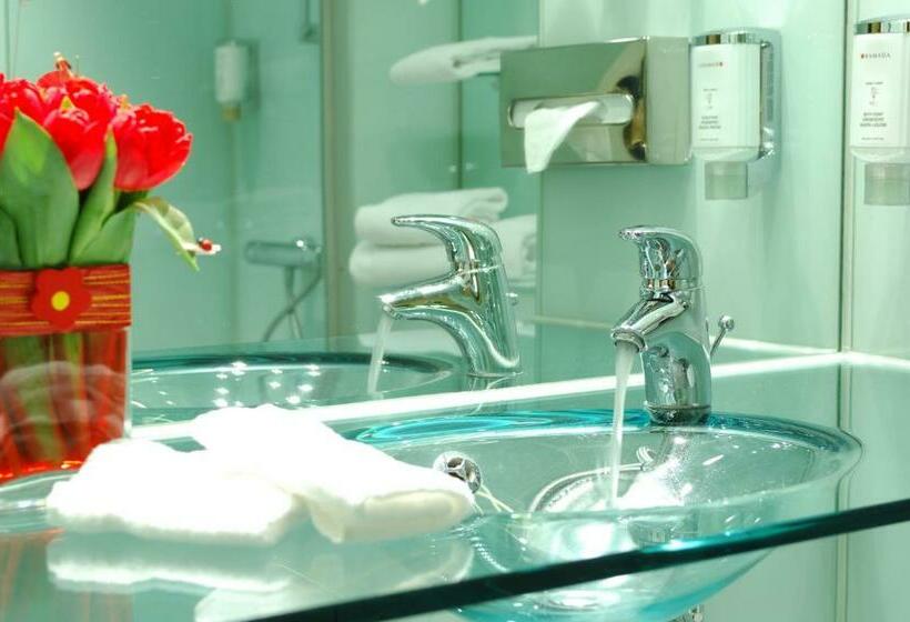 اتاق استاندارد با تخت بزرگ, Ramada Encore By Wyndham Geneva