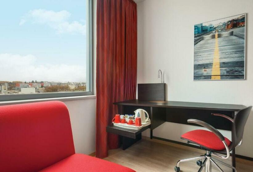 اتاق استاندارد با تخت بزرگ, Ramada Encore By Wyndham Geneva