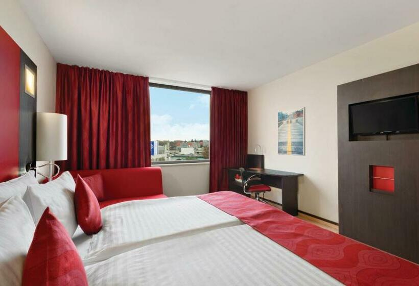 اتاق استاندارد با تخت بزرگ, Ramada Encore By Wyndham Geneva