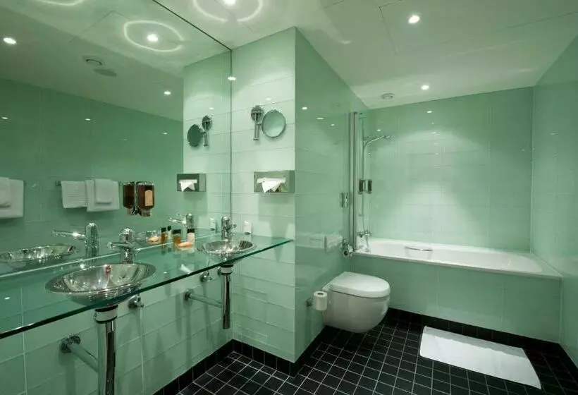 سوئیت با تخت بزرگ, Ramada Encore By Wyndham Geneva