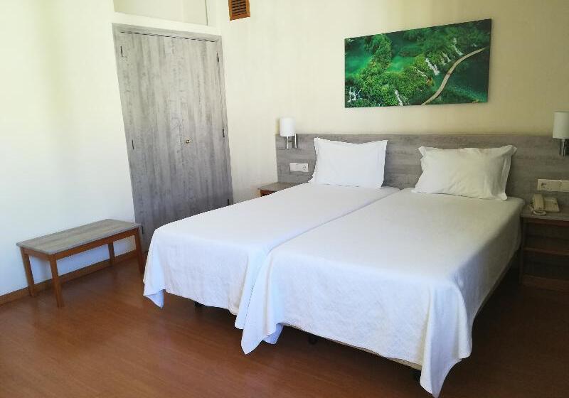 اتاق استاندارد با تخت بزرگ, Ramada Encore By Wyndham Geneva