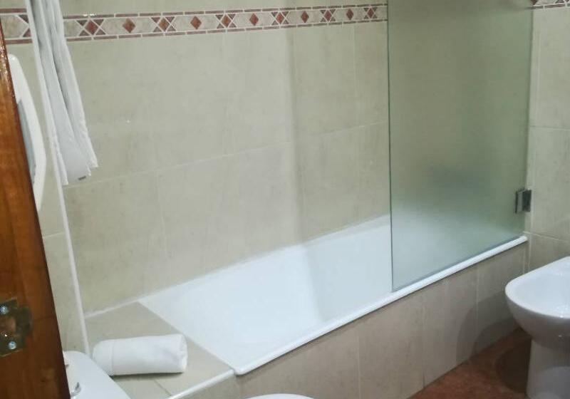 اتاق استاندارد با تخت بزرگ, Ramada Encore By Wyndham Geneva