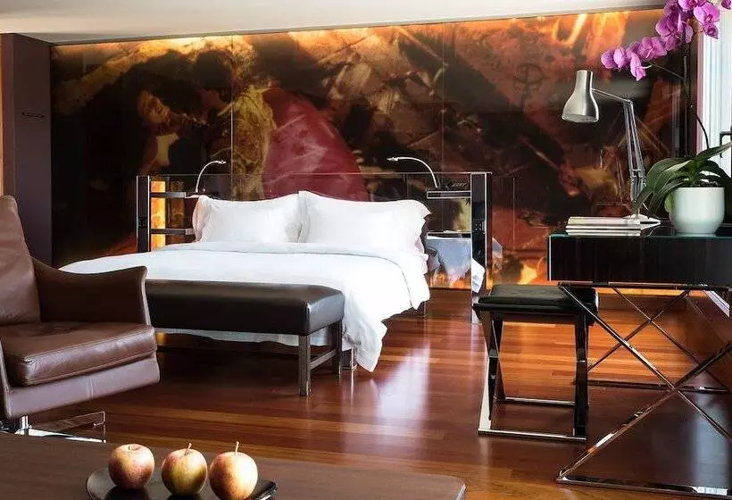 Ullakkohuone, The Hotel Lucerne, Autograph Collection