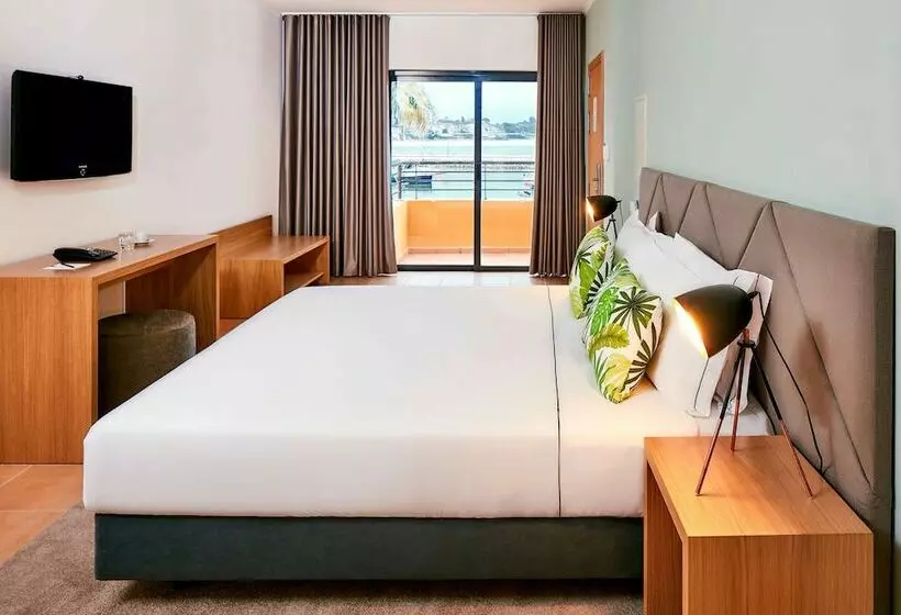 スタンダードスタジオ, NH Marina Portimao Resort