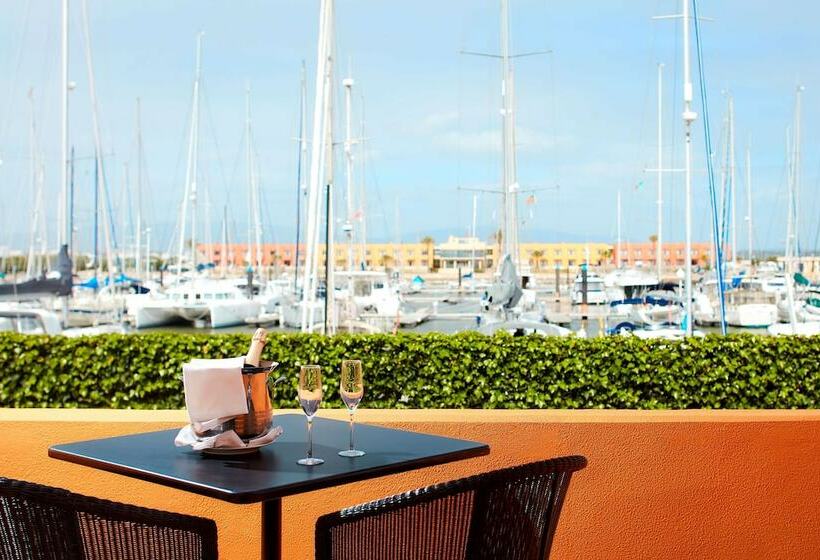 스탠다드 스튜디오, NH Marina Portimao Resort