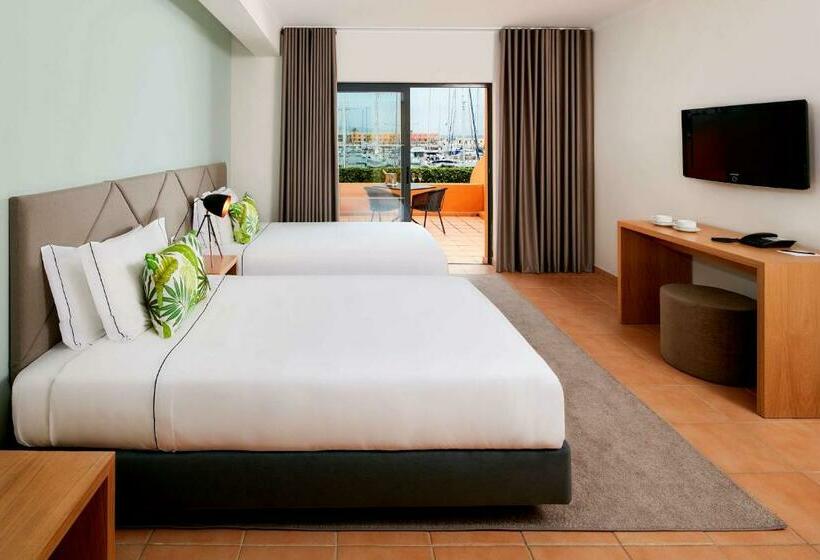 Студио Стандарт с Террасой, NH Marina Portimao Resort