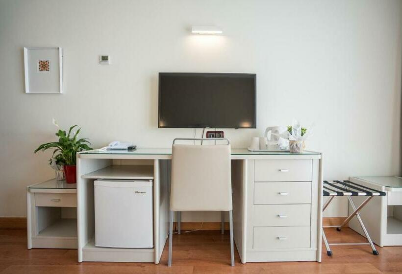 Семейный Номер, Gran Hotel Costa del Sol