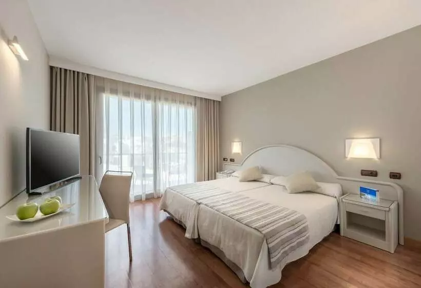 اتاق راحتی سه تخته, Gran Hotel Costa del Sol