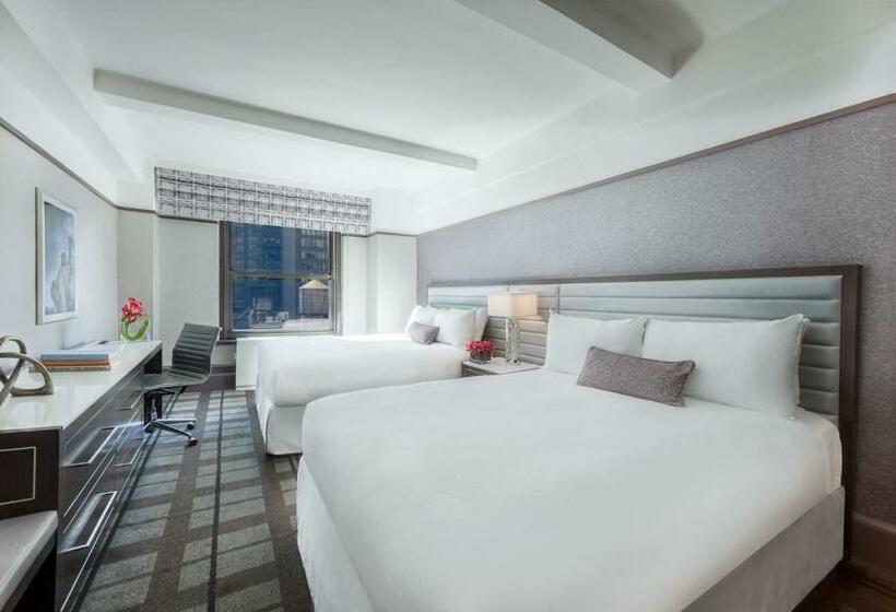 高级客房, Park Central