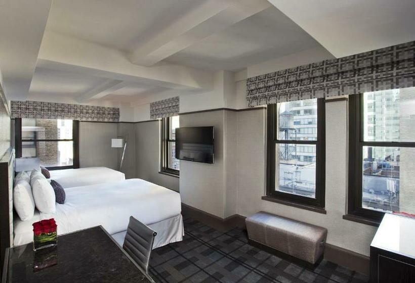 高级客房, Park Central