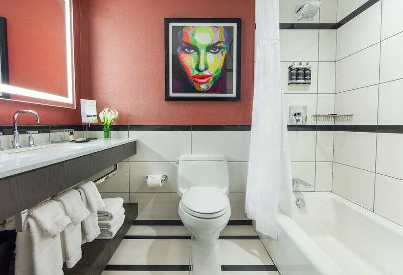 高级客房, Park Central