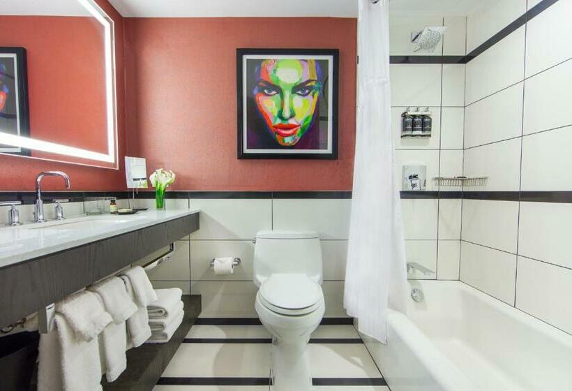 带大床的经典房间, Park Central