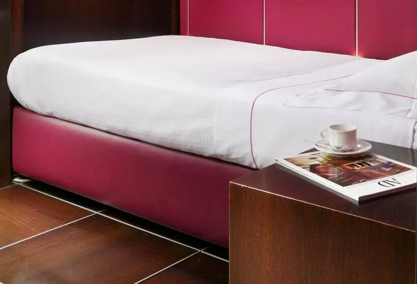 Classic Yhden Hengen Huone, Unahotels Vittoria Firenze