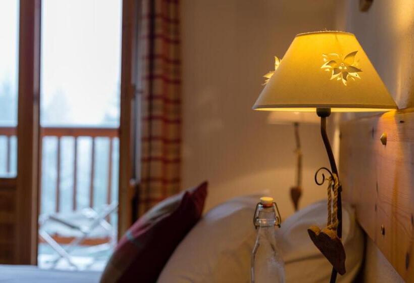 Номер Стандарт с Балконом, Chalet Coeur Des Brévières By Chalet Chardons